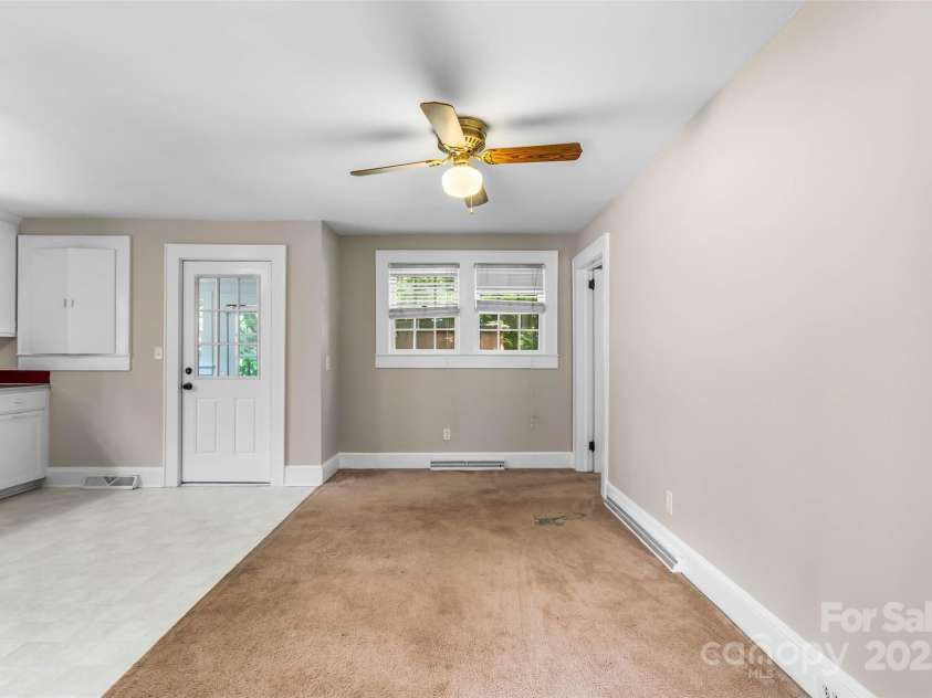 5353 NC Hwy 150 Highway, Lexington, NC 27295.  MLS# CAR4284132, YatesRealty ID 27572. 