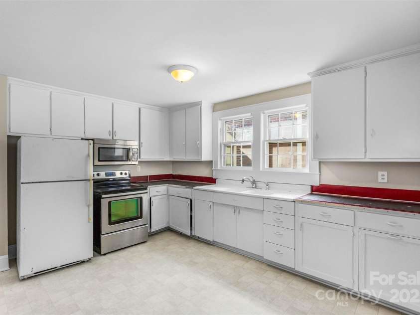 5353 NC Hwy 150 Highway, Lexington, NC 27295.  MLS# CAR4284132, YatesRealty ID 27572. 