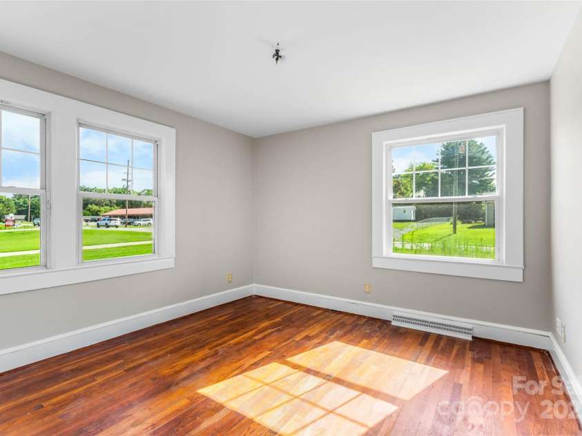 5353 NC Hwy 150 Highway, Lexington, NC 27295.  MLS# CAR4284132, YatesRealty ID 27572. 