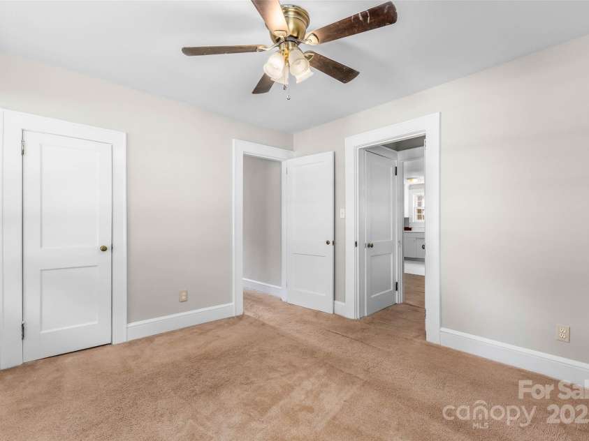 5353 NC Hwy 150 Highway, Lexington, NC 27295.  MLS# CAR4284132, YatesRealty ID 27572. 