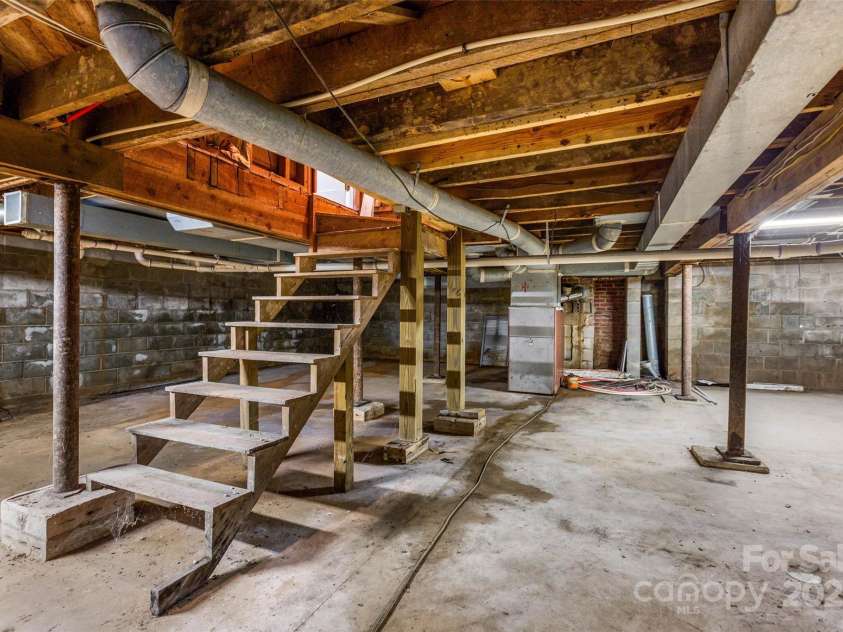 5353 NC Hwy 150 Highway, Lexington, NC 27295.  MLS# CAR4284132, YatesRealty ID 27572. 