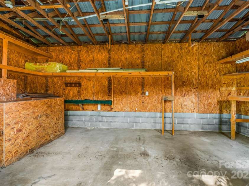 5353 NC Hwy 150 Highway, Lexington, NC 27295.  MLS# CAR4284132, YatesRealty ID 27572. 