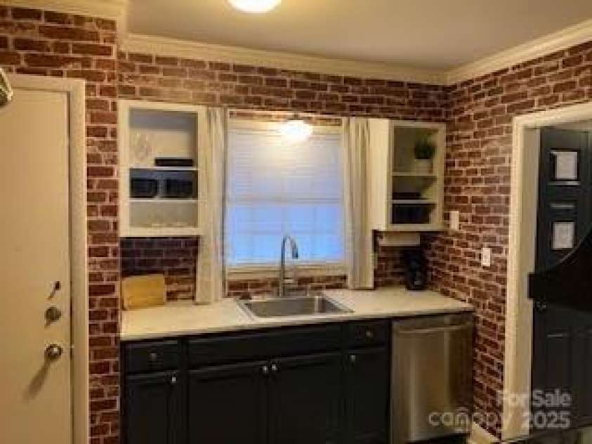 2920 Ramsgate Court, Winston Salem, NC 27106.  MLS# CAR4284391, YatesRealty ID 27573. 