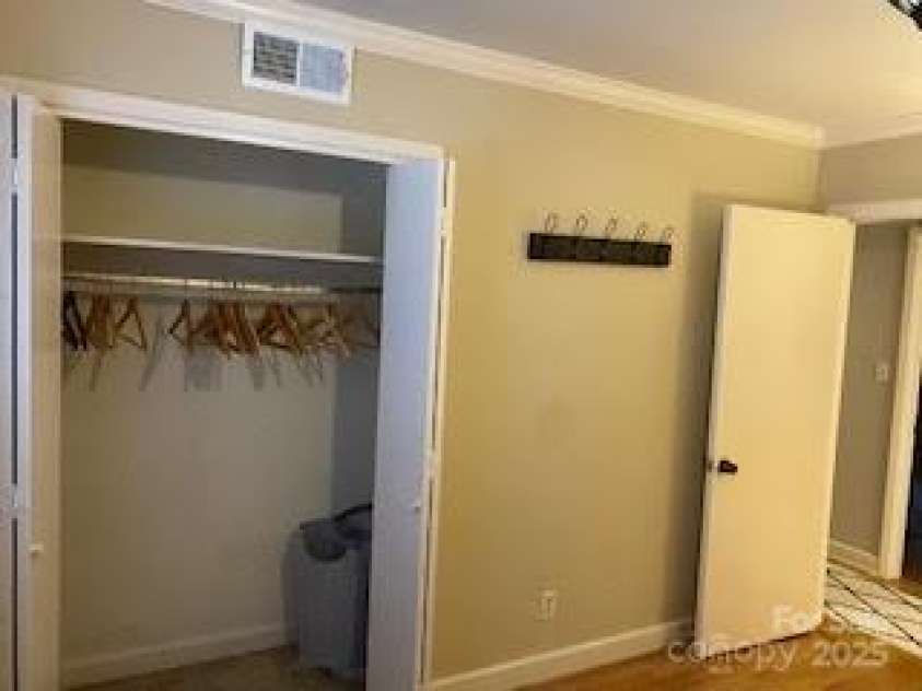 2920 Ramsgate Court, Winston Salem, NC 27106.  MLS# CAR4284391, YatesRealty ID 27573. 