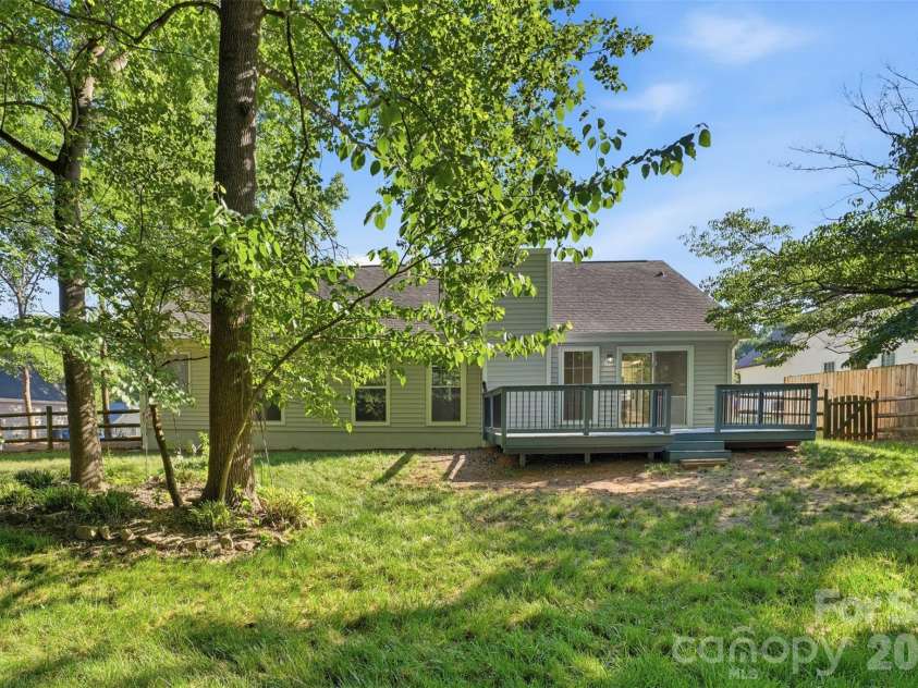 9212 Plashet Lane, Mint Hill, NC 28227.  MLS# CAR4383921, YatesRealty ID 27573. Back Yard 