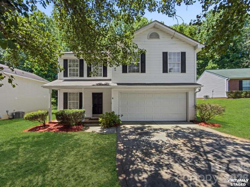 2114 Pleasant Dale Drive, Charlotte, NC 28214.  MLS# CAR4382602, YatesRealty ID 27574. 