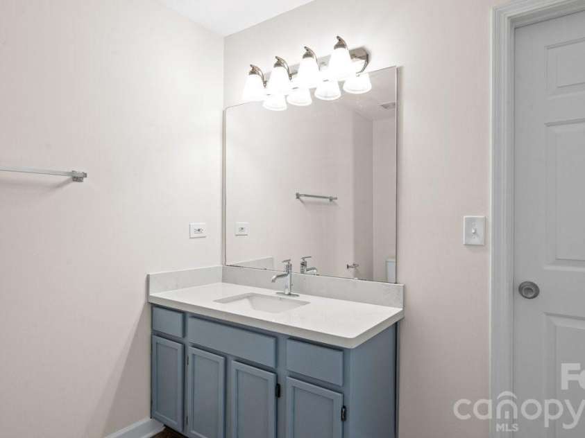 2114 Pleasant Dale Drive, Charlotte, NC 28214.  MLS# CAR4382602, YatesRealty ID 27574. 
