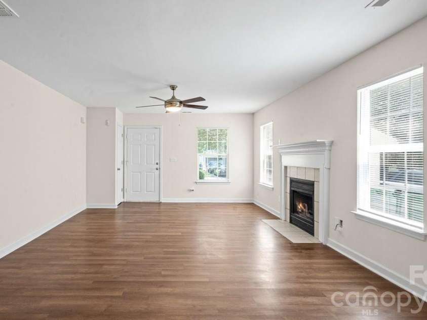 2114 Pleasant Dale Drive, Charlotte, NC 28214.  MLS# CAR4382602, YatesRealty ID 27574. 