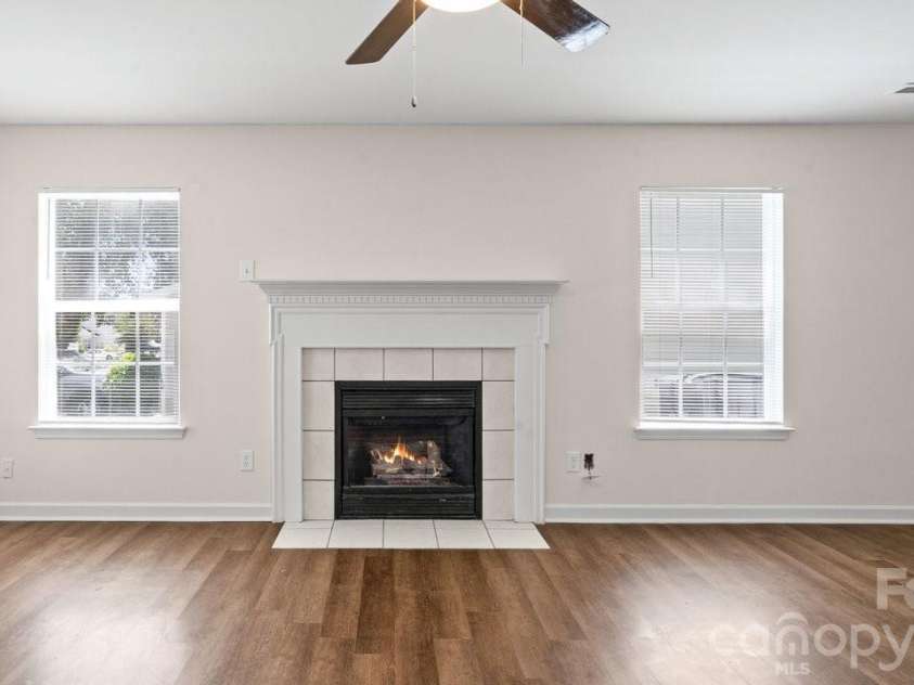 2114 Pleasant Dale Drive, Charlotte, NC 28214.  MLS# CAR4382602, YatesRealty ID 27574. 