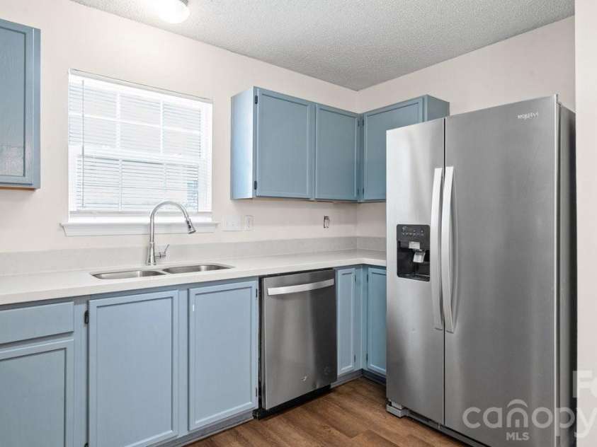 2114 Pleasant Dale Drive, Charlotte, NC 28214.  MLS# CAR4382602, YatesRealty ID 27574. 