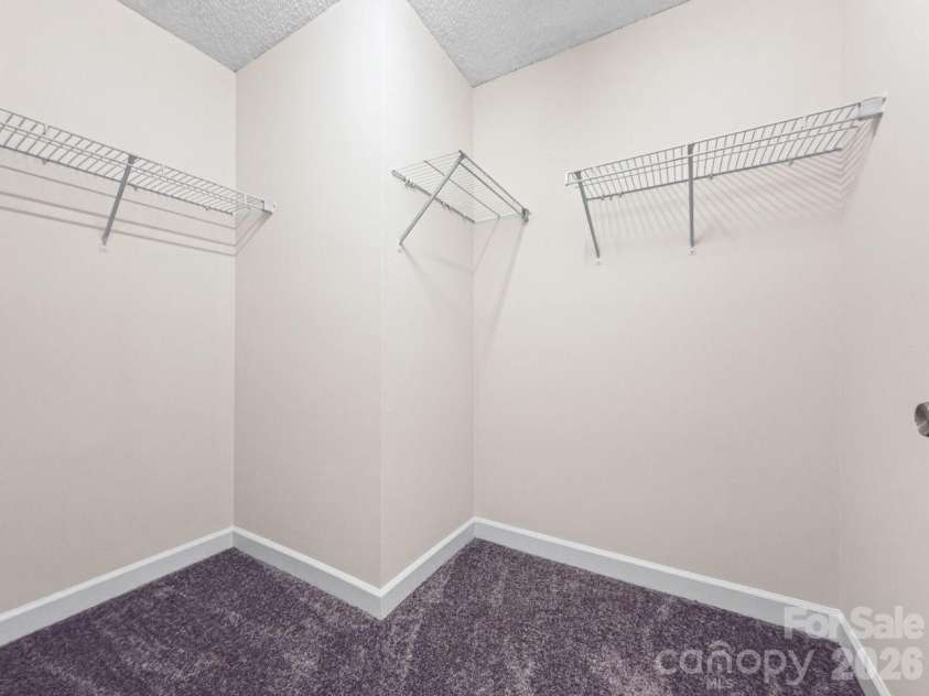 2114 Pleasant Dale Drive, Charlotte, NC 28214.  MLS# CAR4382602, YatesRealty ID 27574. 