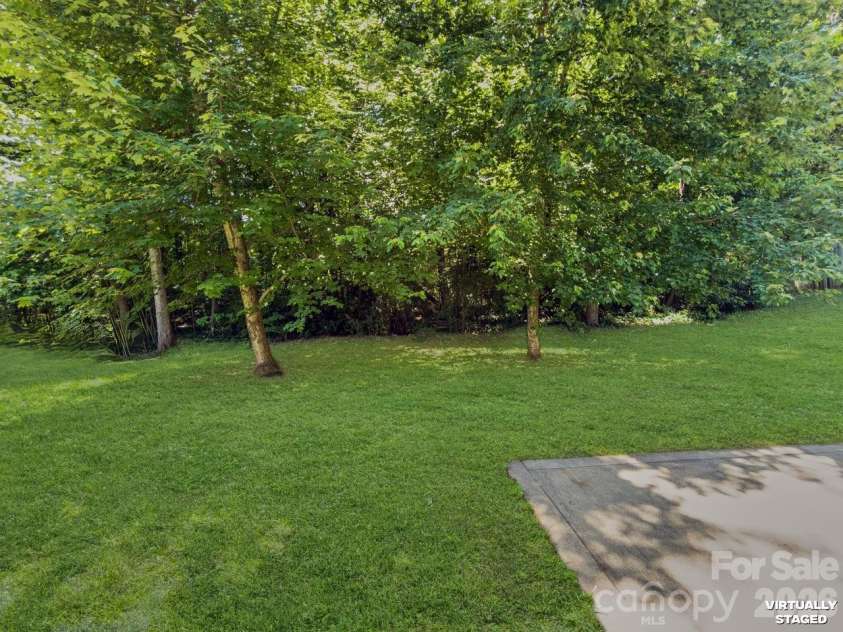 2114 Pleasant Dale Drive, Charlotte, NC 28214.  MLS# CAR4382602, YatesRealty ID 27574. 