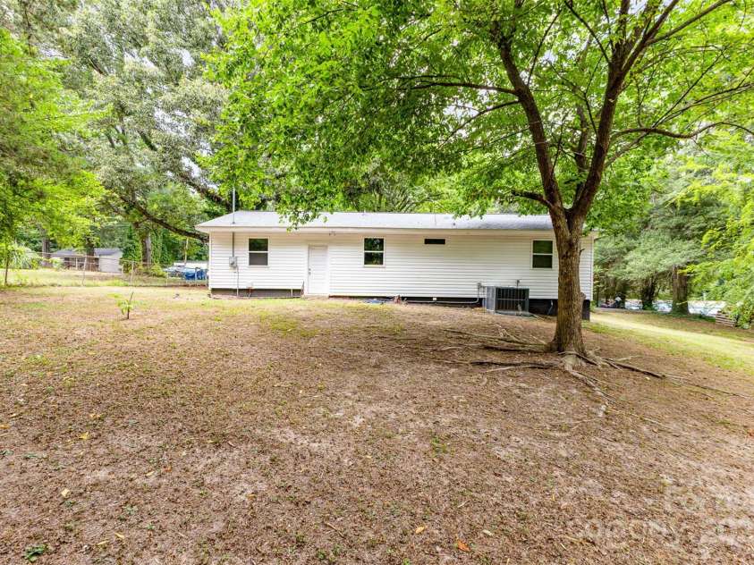 2307 Pritchard Street, Kannapolis, NC 28081.  MLS# CAR4282558, YatesRealty ID 27574. 