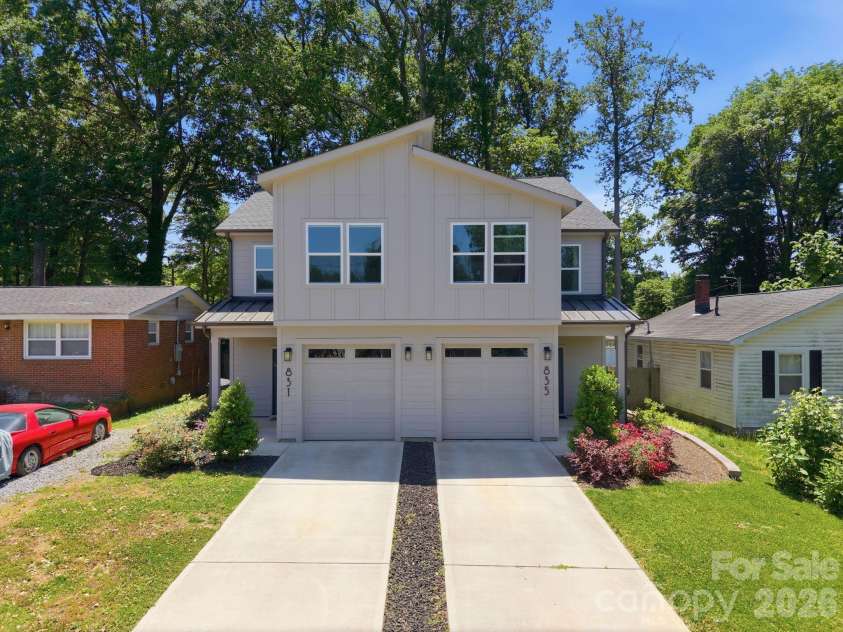 831 Mcarthur Avenue, Charlotte, NC 28206.  MLS# CAR4383179, YatesRealty ID 27576. 
