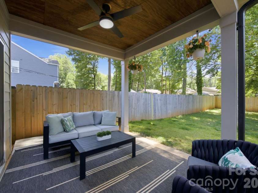 831 Mcarthur Avenue, Charlotte, NC 28206.  MLS# CAR4383179, YatesRealty ID 27576. 