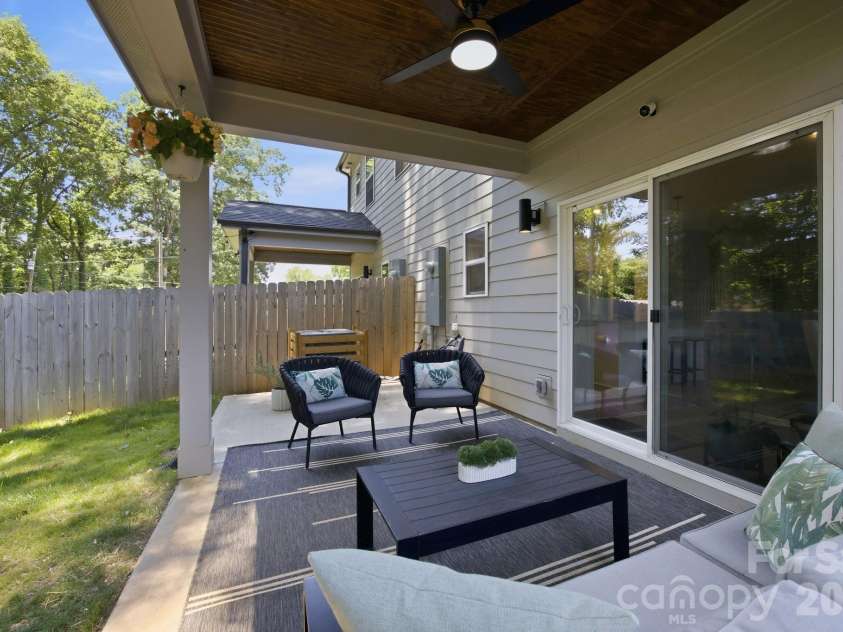 831 Mcarthur Avenue, Charlotte, NC 28206.  MLS# CAR4383179, YatesRealty ID 27576. 