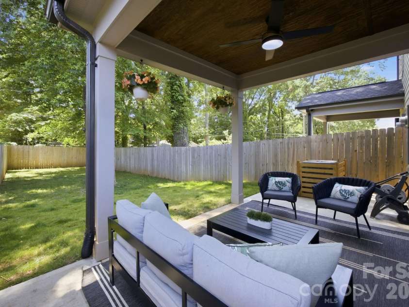 831 Mcarthur Avenue, Charlotte, NC 28206.  MLS# CAR4383179, YatesRealty ID 27576. 