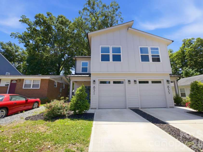 831 Mcarthur Avenue, Charlotte, NC 28206.  MLS# CAR4383179, YatesRealty ID 27576. 