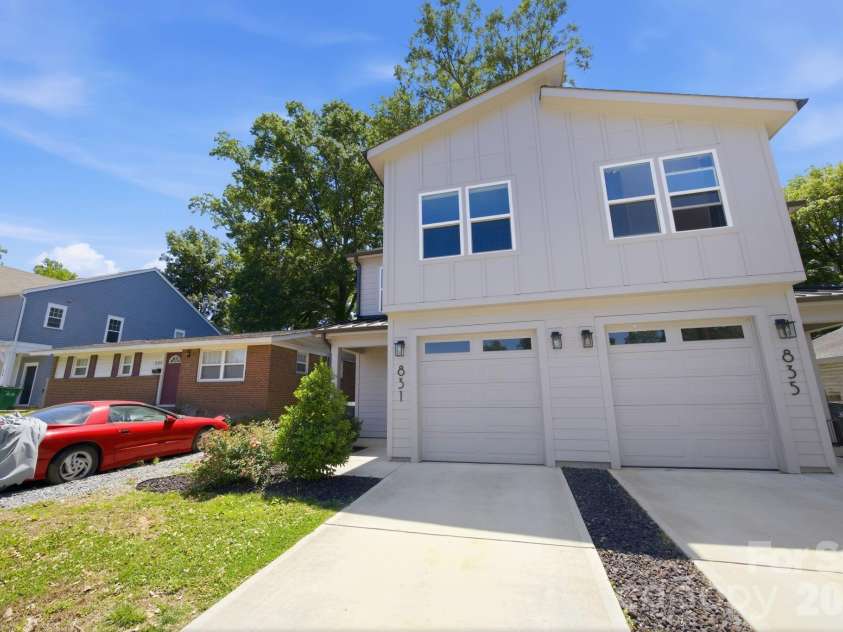 831 Mcarthur Avenue, Charlotte, NC 28206.  MLS# CAR4383179, YatesRealty ID 27576. 