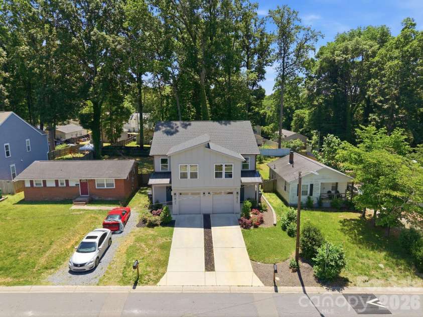 831 Mcarthur Avenue, Charlotte, NC 28206.  MLS# CAR4383179, YatesRealty ID 27576. 