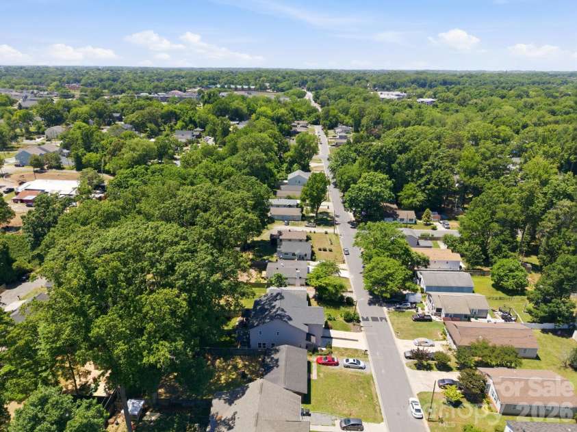 831 Mcarthur Avenue, Charlotte, NC 28206.  MLS# CAR4383179, YatesRealty ID 27576. 