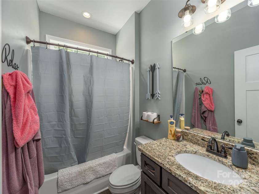 337 Split Pine Cove, Clyde, NC 28721.  MLS# CAR4284466, YatesRealty ID 27577. 