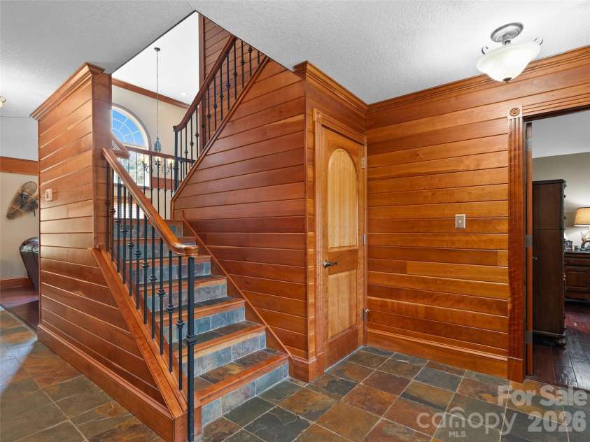 40 Hope Road, Weaverville, NC 28787.  MLS# CAR4387597, YatesRealty ID 27578. 