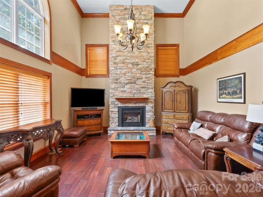 40 Hope Road, Weaverville, NC 28787.  MLS# CAR4387597, YatesRealty ID 27578. 