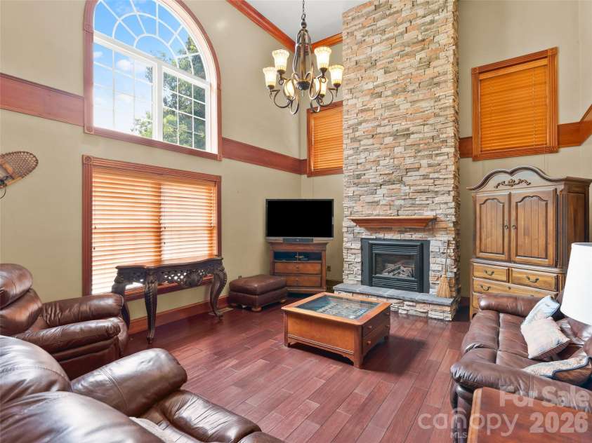 40 Hope Road, Weaverville, NC 28787.  MLS# CAR4387597, YatesRealty ID 27578. 