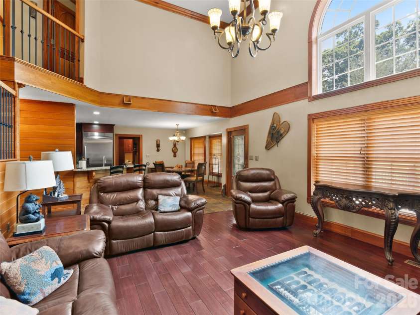 40 Hope Road, Weaverville, NC 28787.  MLS# CAR4387597, YatesRealty ID 27578. 