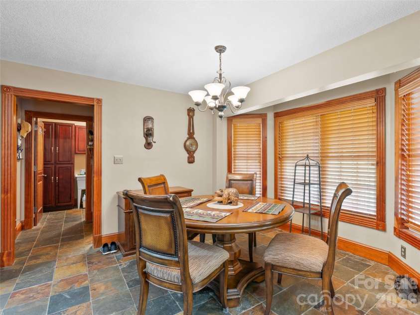 40 Hope Road, Weaverville, NC 28787.  MLS# CAR4387597, YatesRealty ID 27578. 