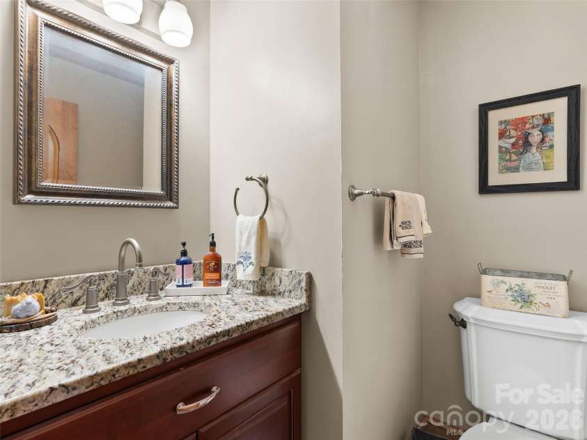 40 Hope Road, Weaverville, NC 28787.  MLS# CAR4387597, YatesRealty ID 27578. 
