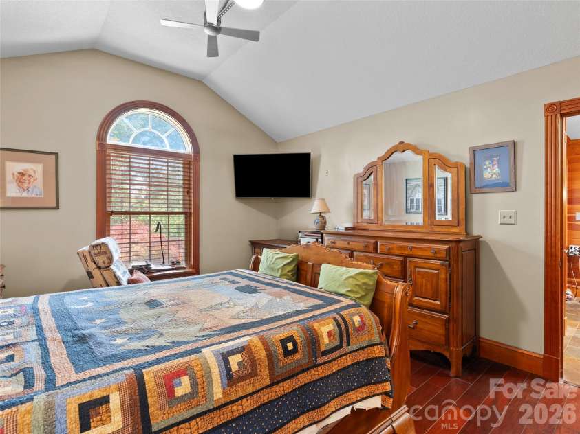40 Hope Road, Weaverville, NC 28787.  MLS# CAR4387597, YatesRealty ID 27578. 