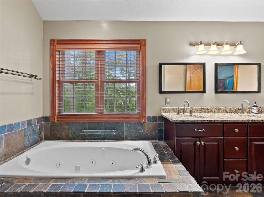 40 Hope Road, Weaverville, NC 28787.  MLS# CAR4387597, YatesRealty ID 27578. 