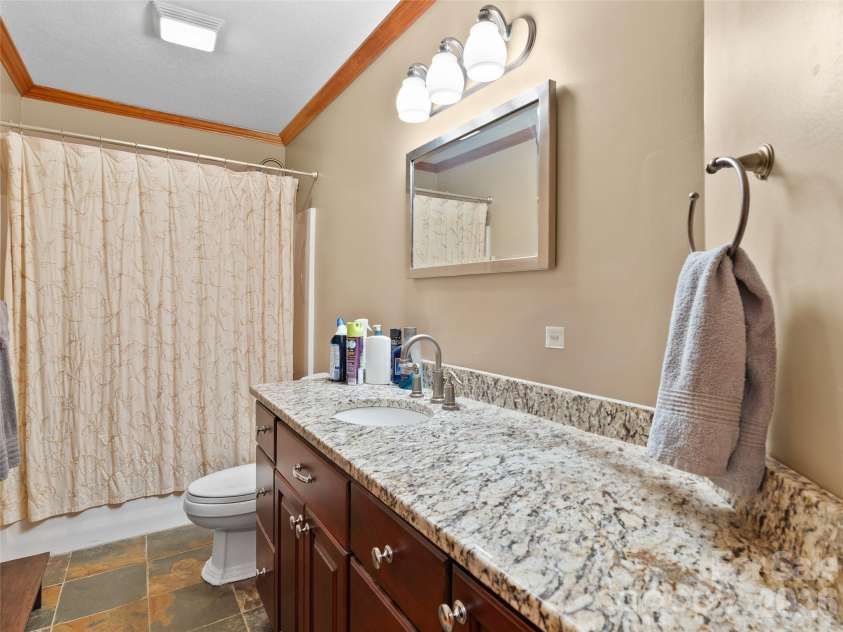 40 Hope Road, Weaverville, NC 28787.  MLS# CAR4387597, YatesRealty ID 27578. 