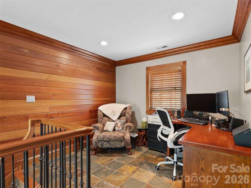 40 Hope Road, Weaverville, NC 28787.  MLS# CAR4387597, YatesRealty ID 27578. 