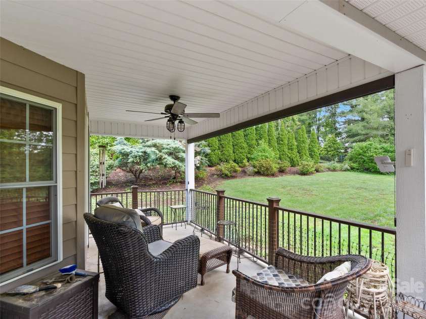40 Hope Road, Weaverville, NC 28787.  MLS# CAR4387597, YatesRealty ID 27578. 