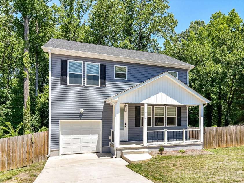2369 Glenwood Street, Kannapolis, NC 28083.  MLS# CAR4384660, YatesRealty ID 27579. 