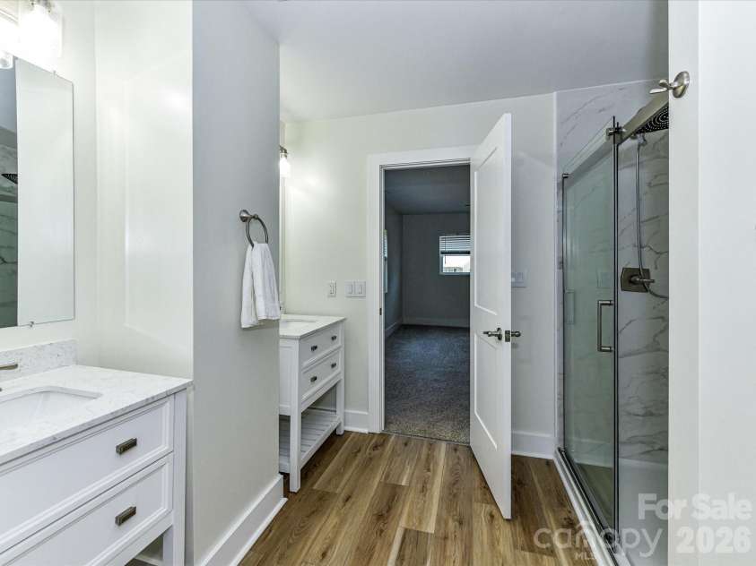 2369 Glenwood Street, Kannapolis, NC 28083.  MLS# CAR4384660, YatesRealty ID 27579. Primary Bath