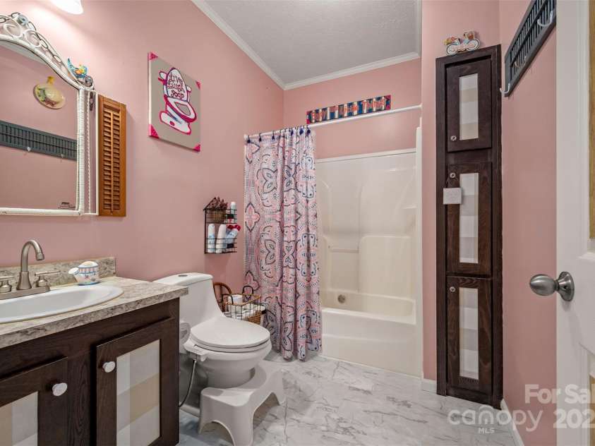178 Star Trail Drive, Forest City, NC 28043.  MLS# CAR4284422, YatesRealty ID 27581. 