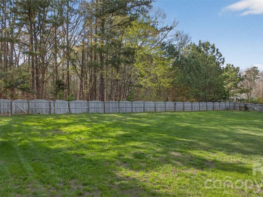 2408 Labelle Drive, Waxhaw, NC 28173.  MLS# CAR4358881, YatesRealty ID 27581. 