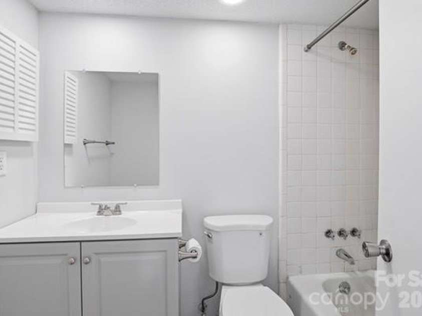 7031 Stonington Lane, Charlotte, NC 28227.  MLS# CAR4388033, YatesRealty ID 27582. 