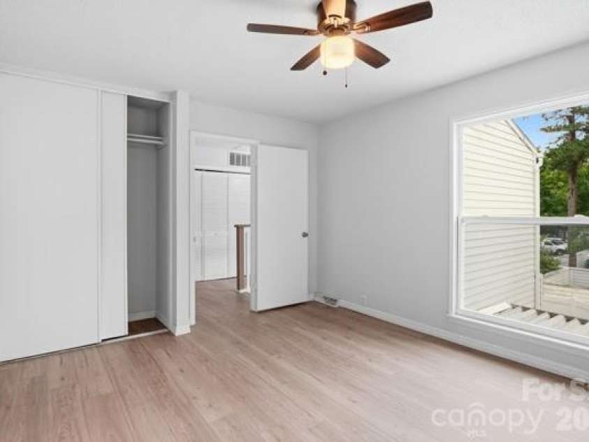 7031 Stonington Lane, Charlotte, NC 28227.  MLS# CAR4388033, YatesRealty ID 27582. 