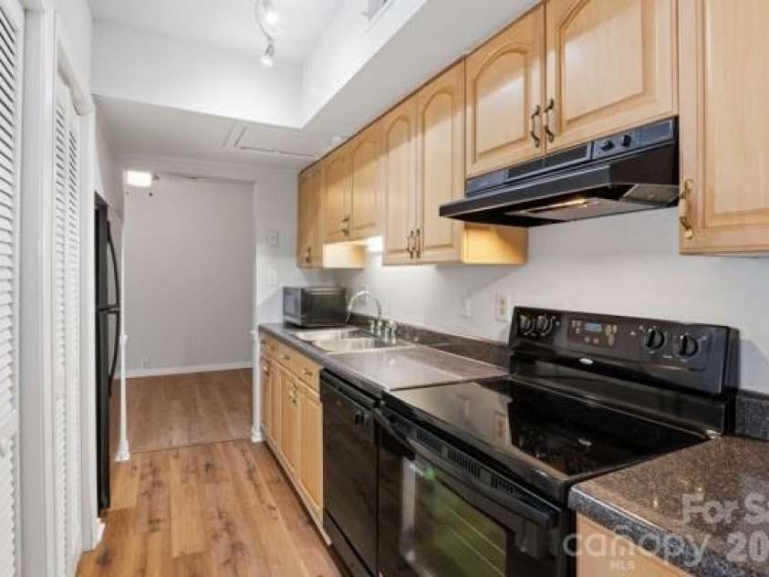 7031 Stonington Lane, Charlotte, NC 28227.  MLS# CAR4388033, YatesRealty ID 27582. 