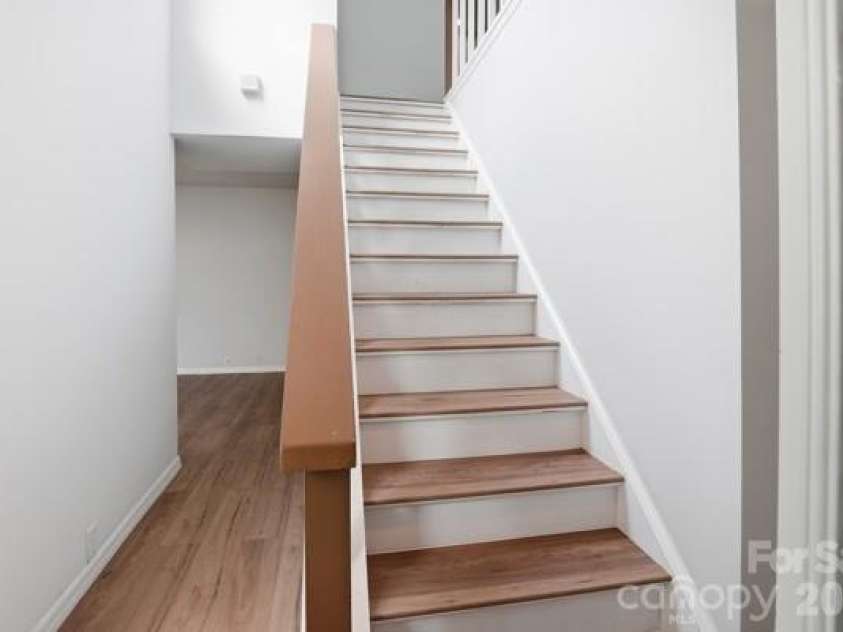 7031 Stonington Lane, Charlotte, NC 28227.  MLS# CAR4388033, YatesRealty ID 27582. 