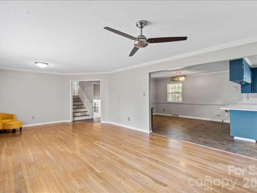 2010 Saratoga Drive, Gastonia, NC 28056.  MLS# CAR4377460, YatesRealty ID 27583. 