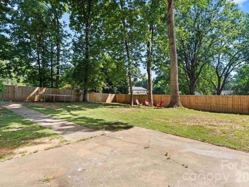 2010 Saratoga Drive, Gastonia, NC 28056.  MLS# CAR4377460, YatesRealty ID 27583. 
