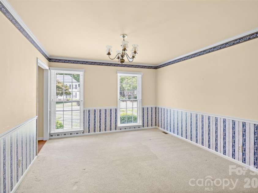5636 Ivygate Lane, Charlotte, NC 28226.  MLS# CAR4372692, YatesRealty ID 27584. Dining Room