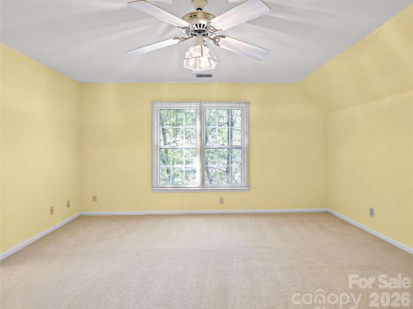 5636 Ivygate Lane, Charlotte, NC 28226.  MLS# CAR4372692, YatesRealty ID 27584. Primary Bedroom