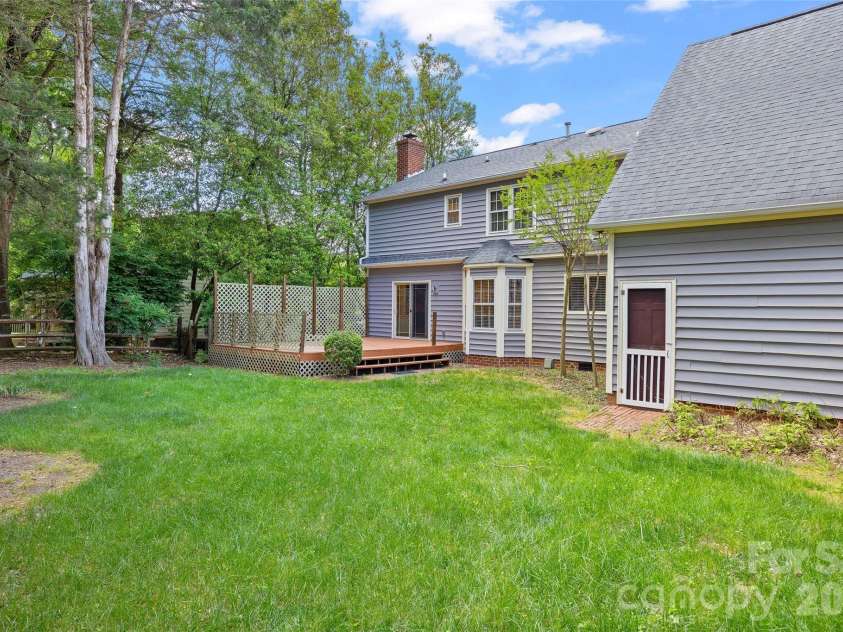 5636 Ivygate Lane, Charlotte, NC 28226.  MLS# CAR4372692, YatesRealty ID 27584. View of back deck